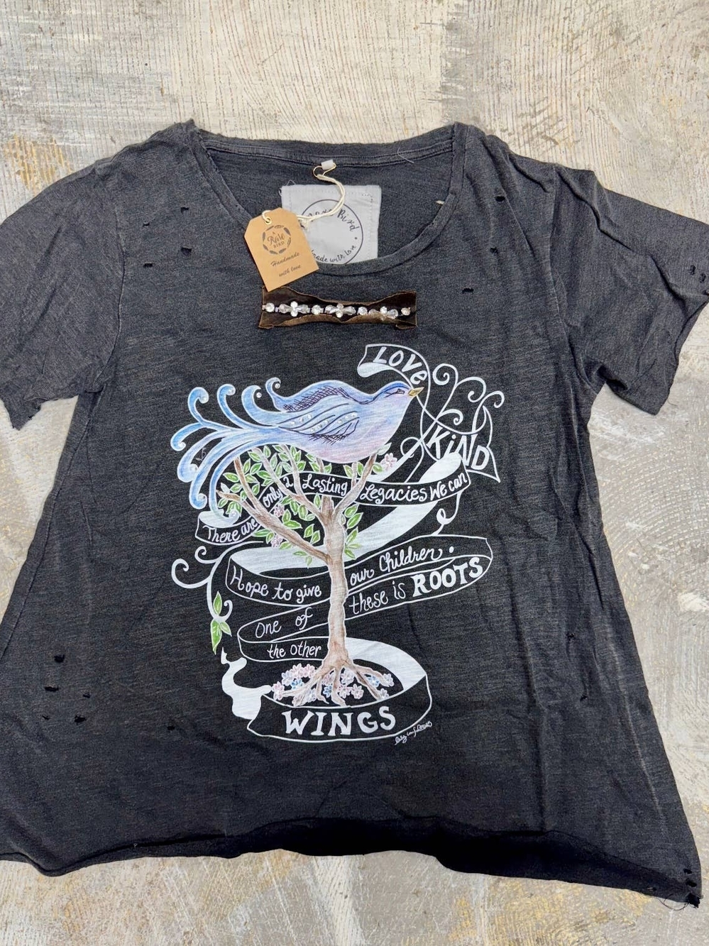 🔥BRAND NEW Roots And Wings Distressed Shirt, A Rare Bird, New Design, Quote - Picture 4 of 4
